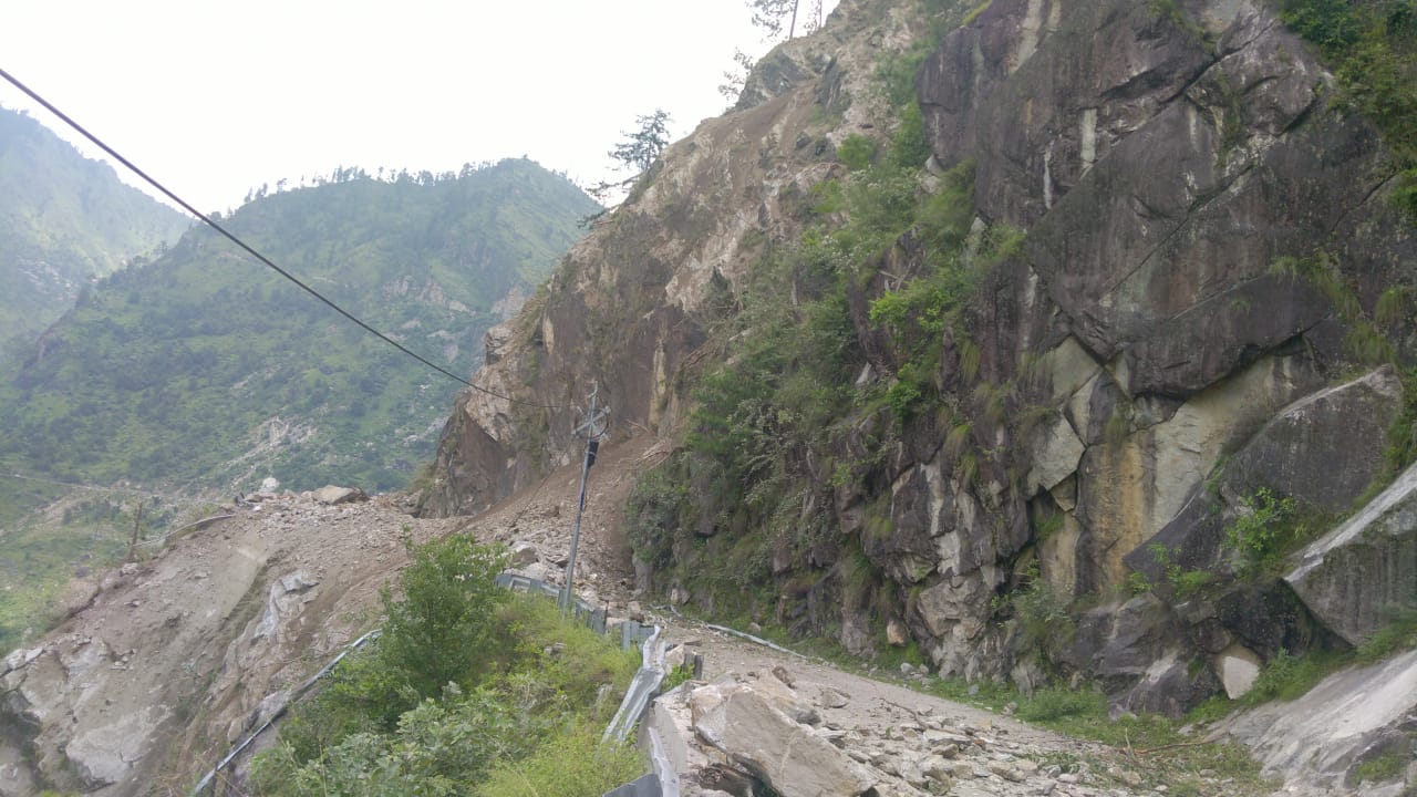 landslide reported on Reckong Peo- Shimla Highway in Kinnaur District