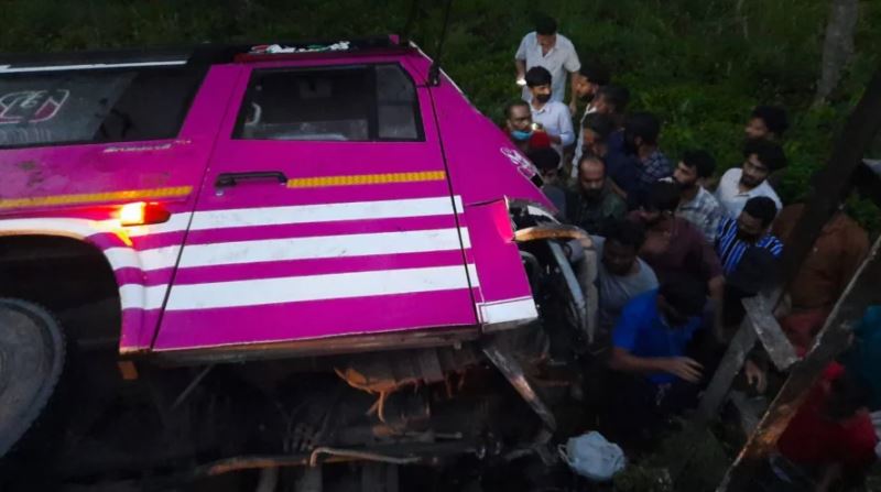 Bus Accident at malappuram tanur devadar bridge