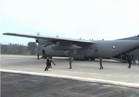 Prime Minister Narendra Modi reaches Karwal Kheri on C-130 J Super Hercules aircraft to inaugurate the 341 Km long Purvanchal Expressway