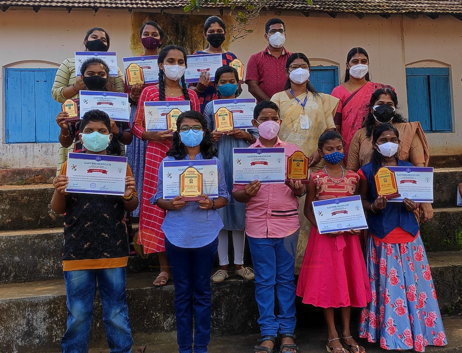 Ramamangalam High School students and teachers