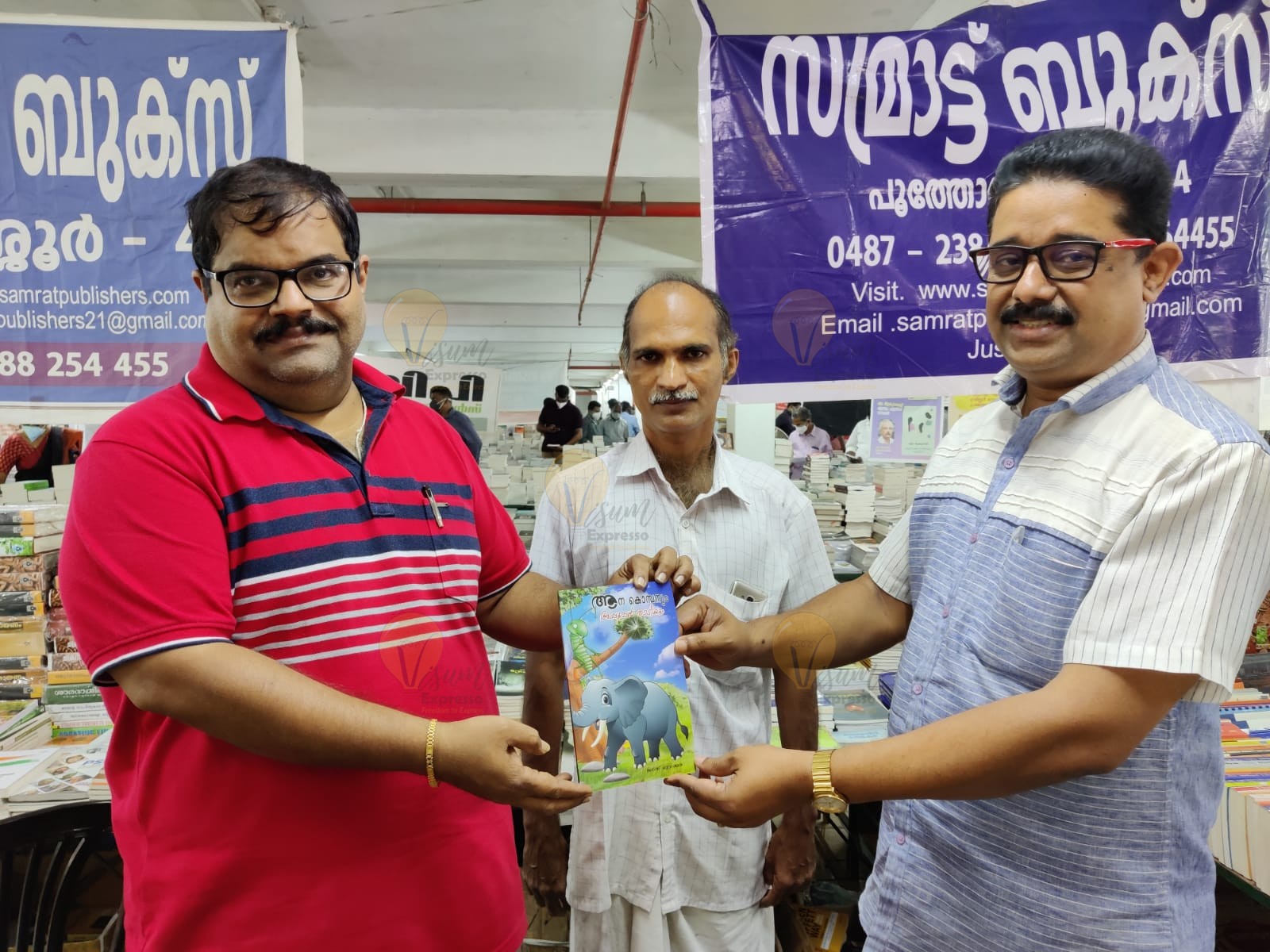 Harish R. Namboodiripad ,  Book author Jagath Chunakkara in the middle Journalist Tijo George