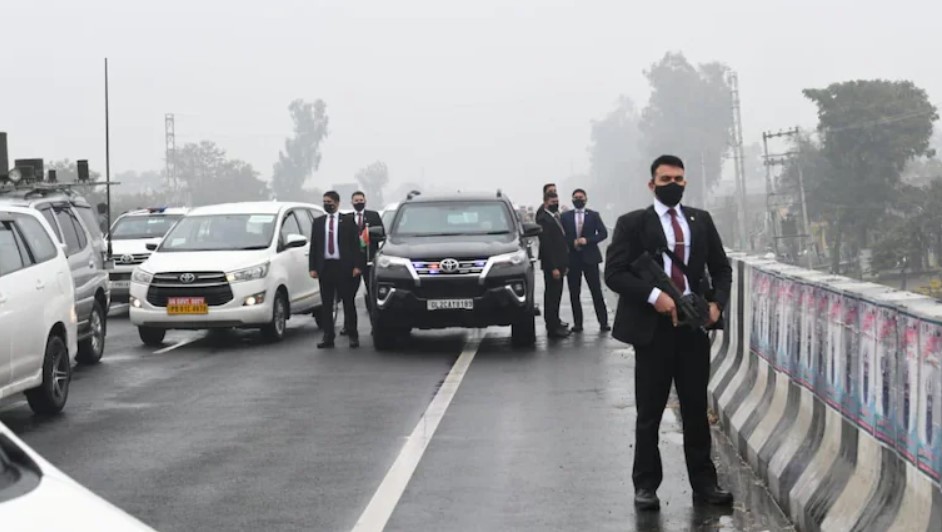 PM Narendra Modi's cavalcade that was stuck on a flyover on Wednesday