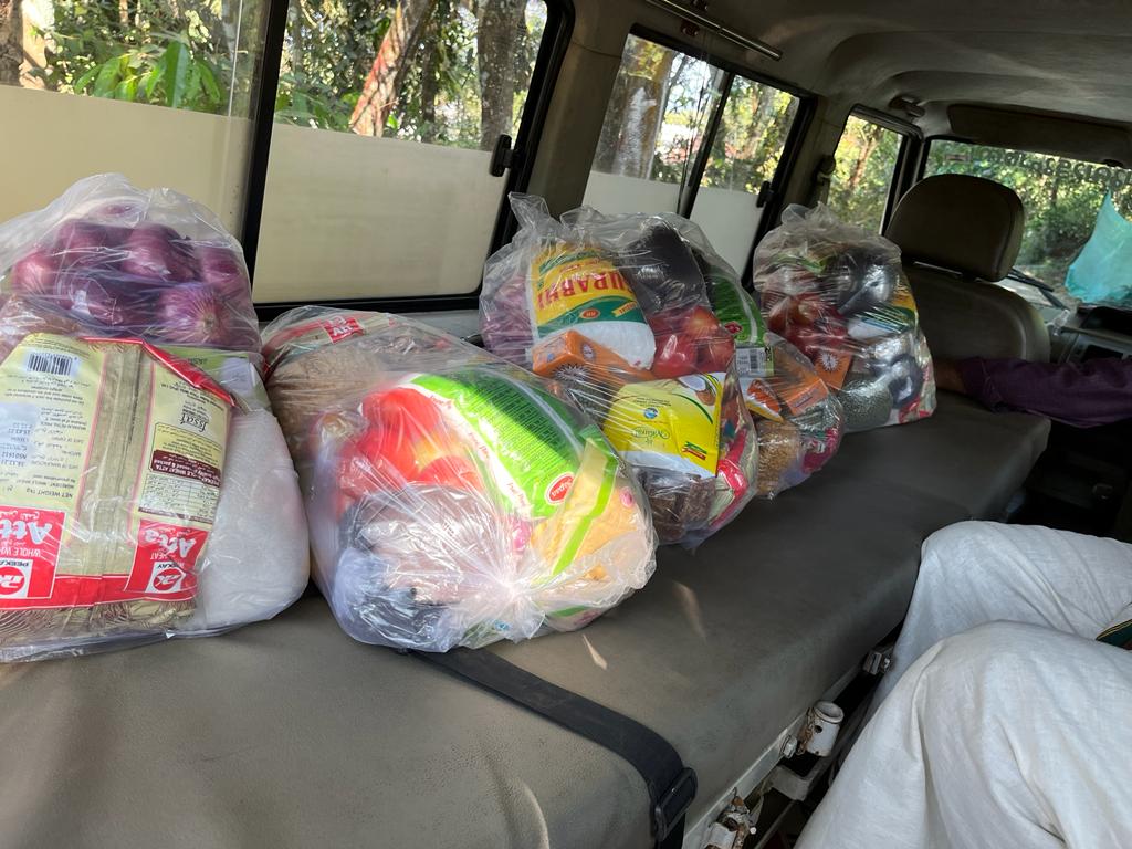 Food For Poor on  Makara sankrathi day by sreeraghavapuram Sabhayogam