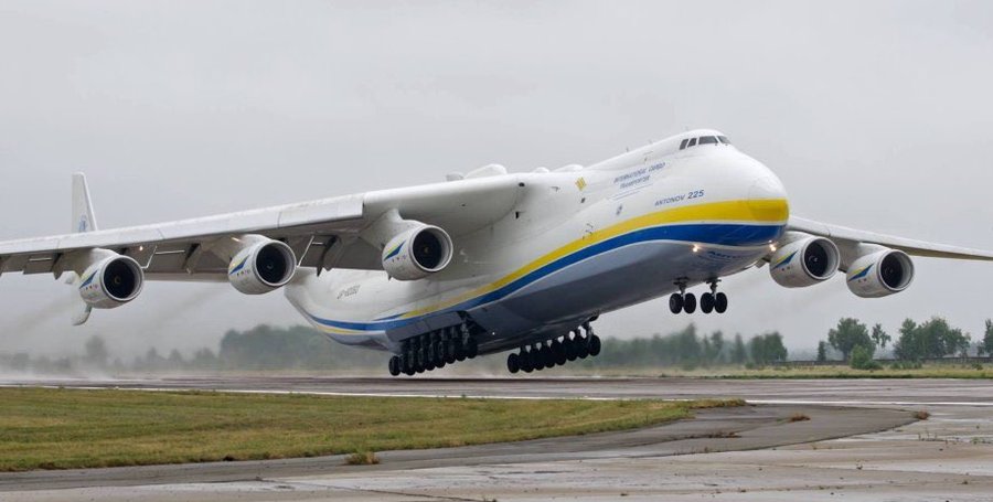 world’s largest aircraft, AN-225  Mriya