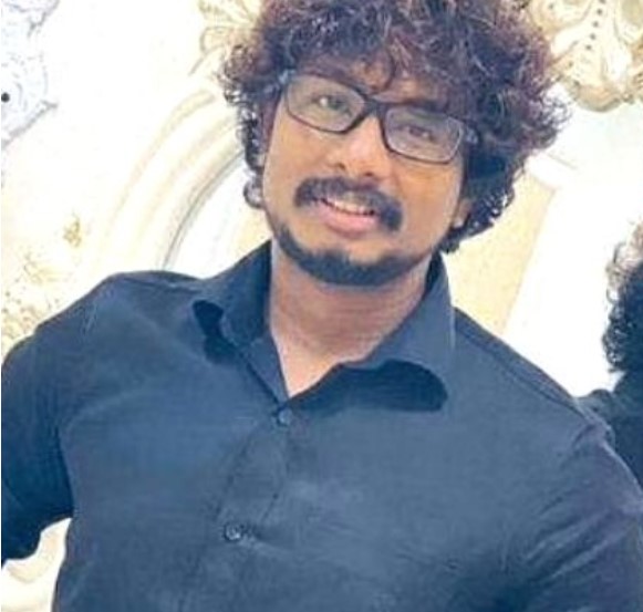 Makeup artist Anees Ansari