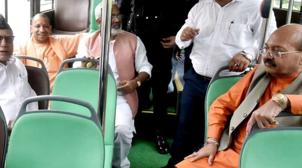 Yogi adityanath in UPSRTC