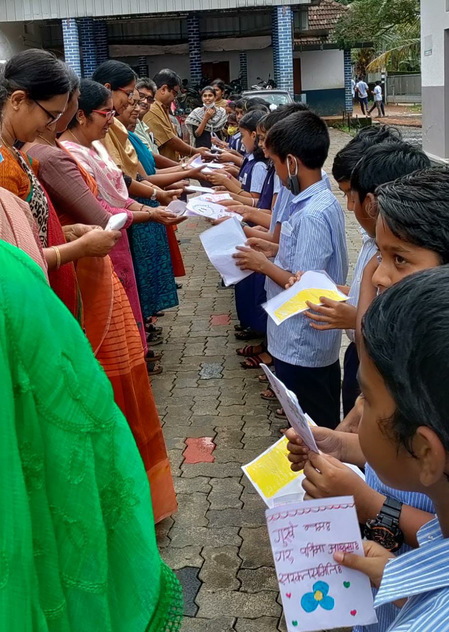 Guruvandanam held at Ramamangalam High School on the occasion of Gurupurnima