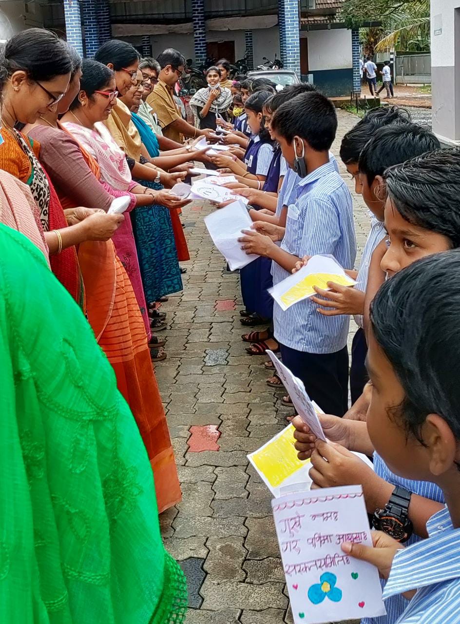 Guruvandanam held at Ramamangalam High School on the occasion of Gurupurnima