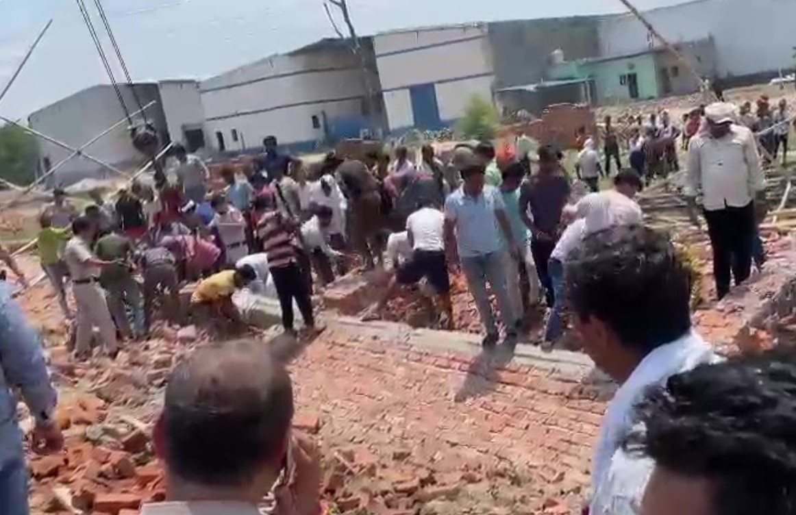 Alipur wall collapse, Delhi  Of the 10 people rescued 5 dead