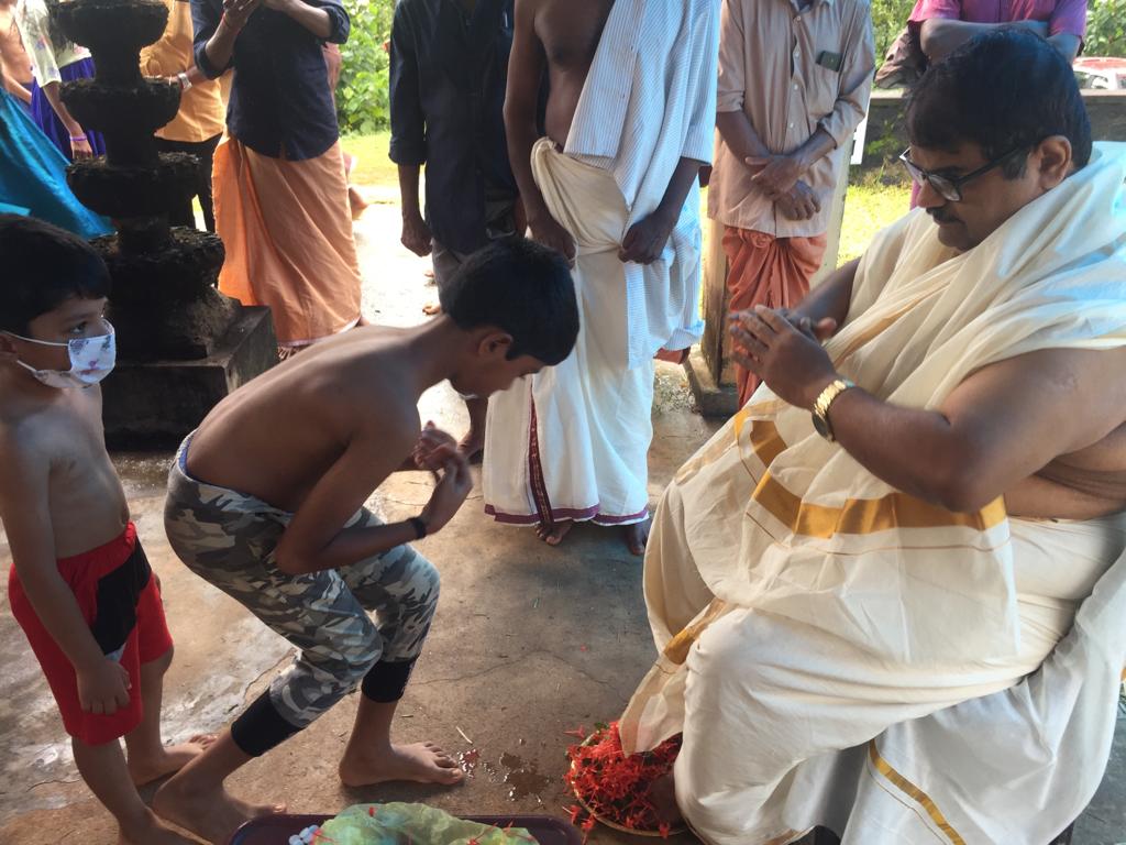 Guruvandanam was performed at Mullavalli temple