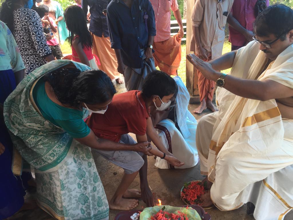 Guruvandanam was performed at Mullavalli temple