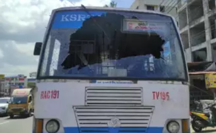 A bus vandalised by PFI bandh supporters in Thiruvananthapur