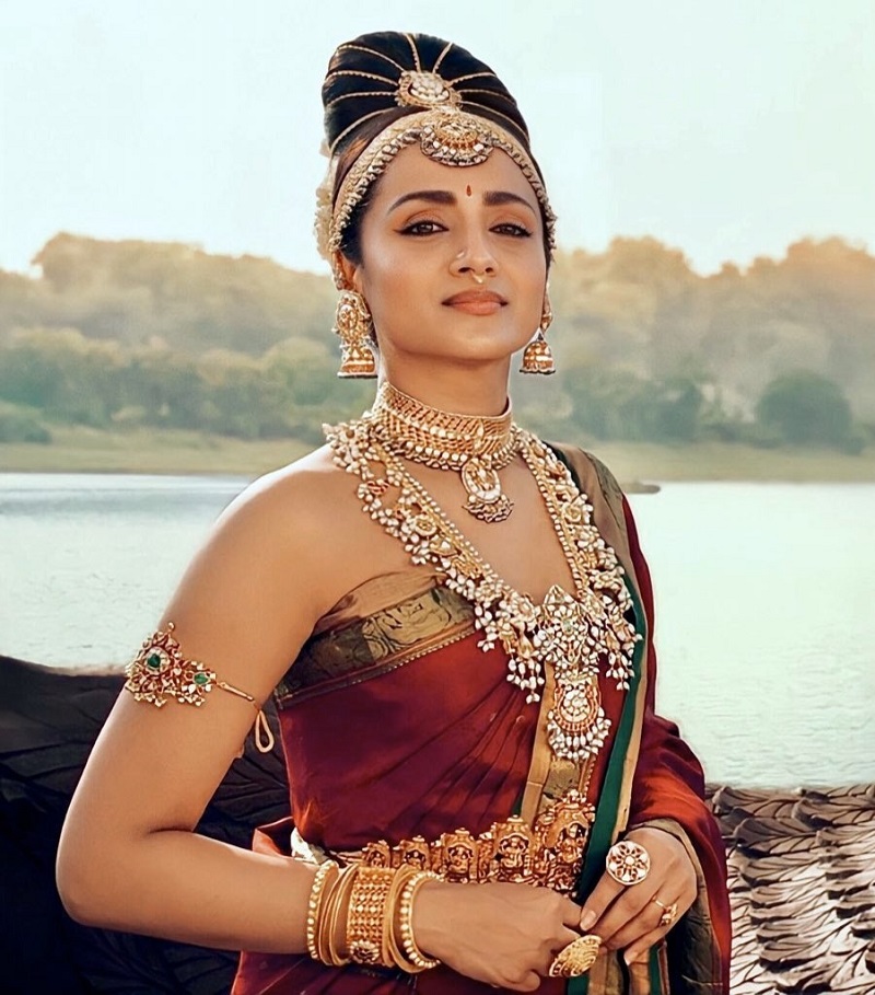 Thrisha as  Kundavai Pirattiyar in Ponniyin Selvan