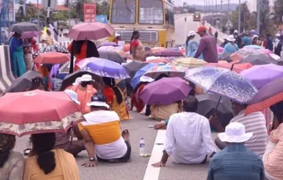 Vizhinjam Protest  road blocking strike