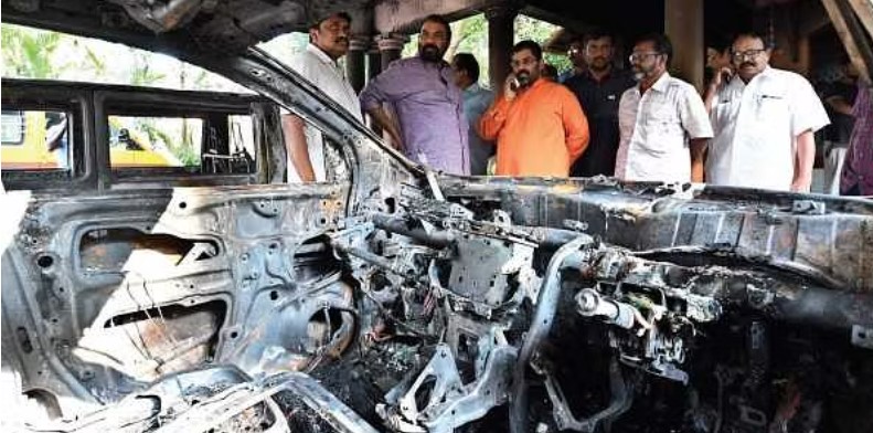 Cars and a two-wheeler belonging to the ashram of  Sandeepanada Giri set ablaze by assailants at Kundamankadavu in Thiruvananthapuram